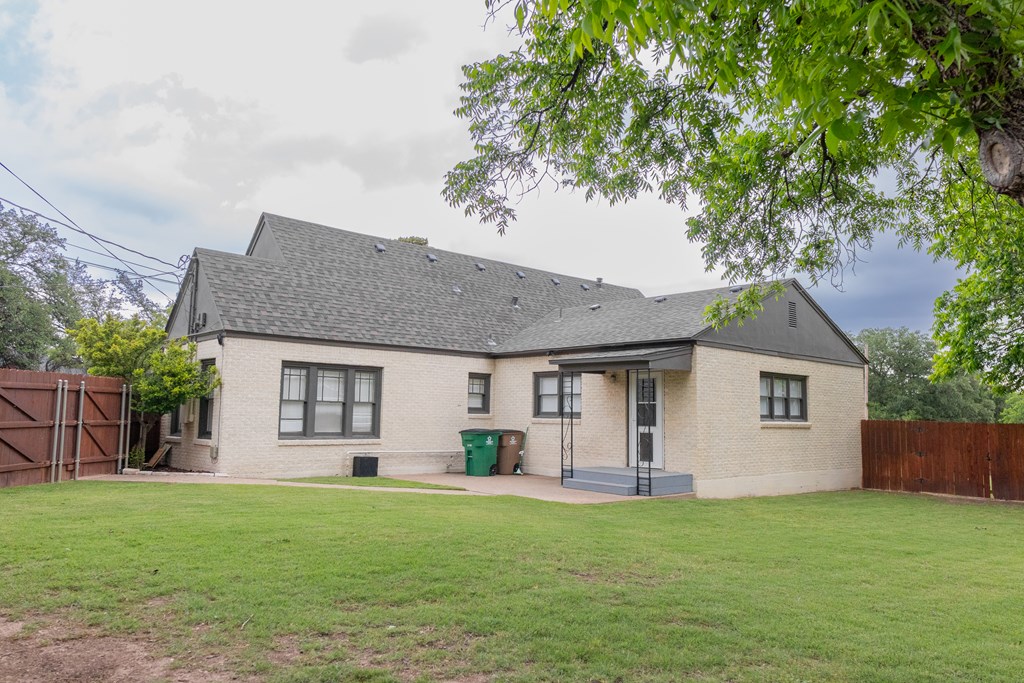1905 Live Oak St, San Angelo, Texas image 31