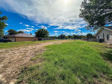 Vacant Land For Sale - 113 Deerwood Drive<br/> Sonora, TX 76950