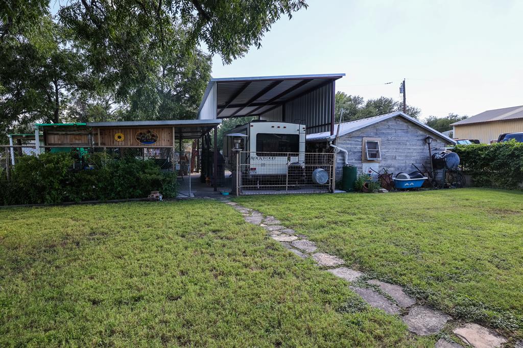 1107 Beall St, Ozona, Texas image 22