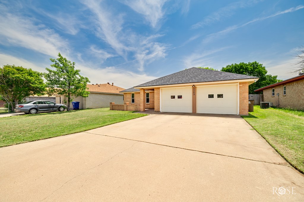 2509 1st Atlas St, San Angelo, Texas image 3