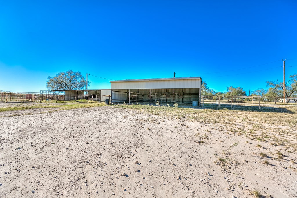 10189 Burma Loop, Carlsbad, Texas image 37