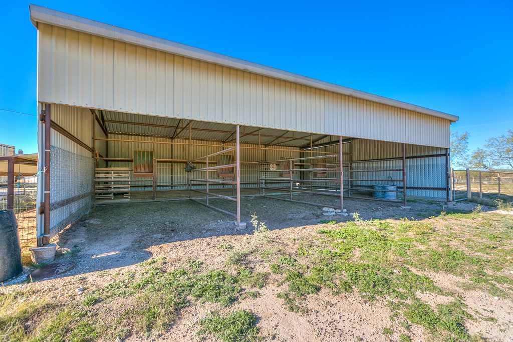 10189 Burma Loop, Carlsbad, Texas image 36