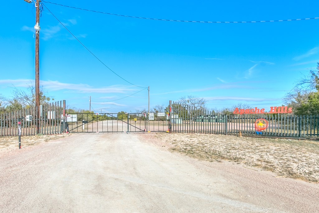 10480 San Clemente Dr, Paint Rock, Texas image 2
