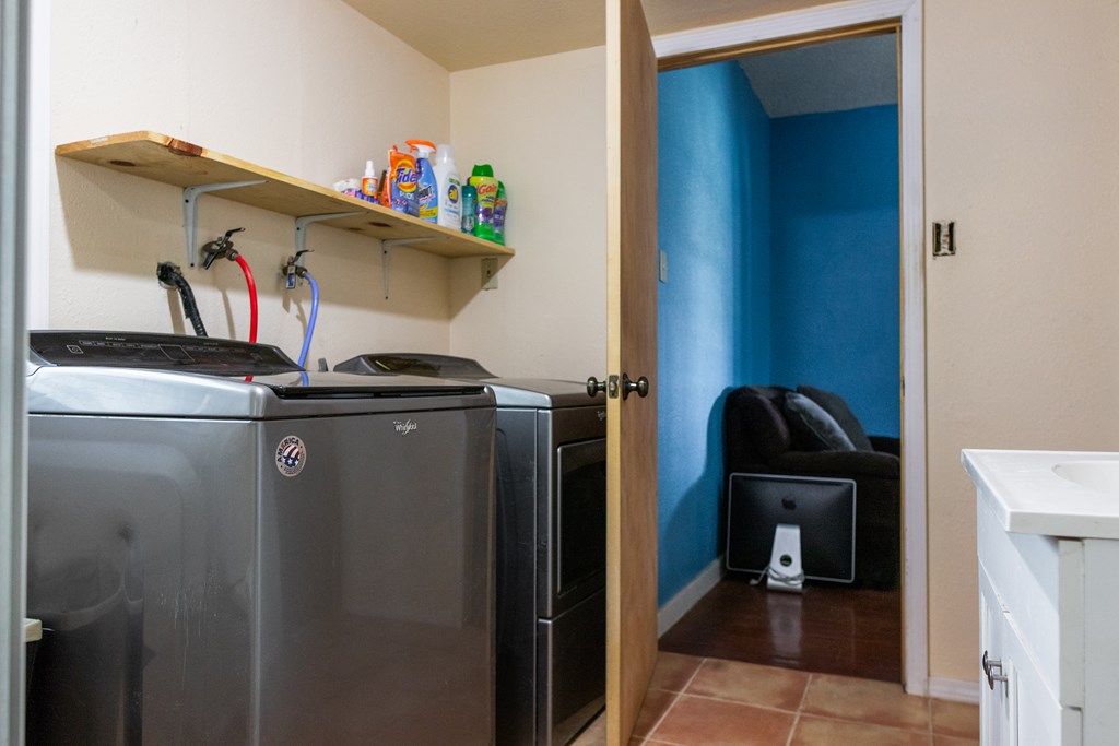 San Angelo, Texas 76904, United States, 2 Bedrooms Bedrooms, ,1 BathroomBathrooms,Residential,Active,190063