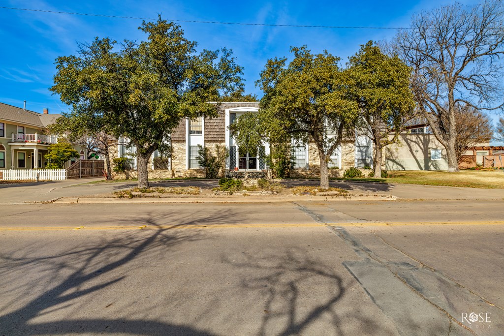 326 W Concho Ave, San Angelo, Texas image 2