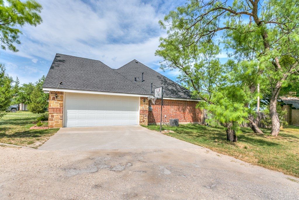 508 Mccarver Dr, Ballinger, Texas image 31