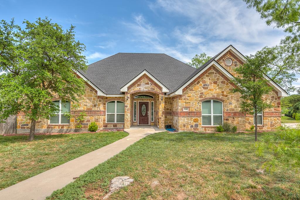 508 Mccarver Dr, Ballinger, Texas image 1