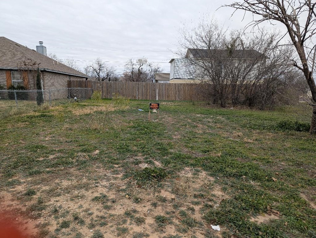 117 W 26th St #N 62 FT OF LOT 7  N 62 O, San Angelo, Texas image 3