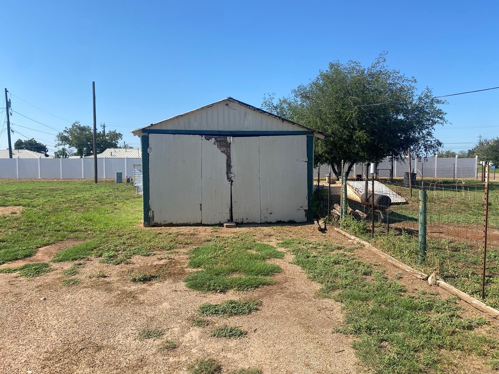 205 E 5th St, Robert Lee, Texas image 14