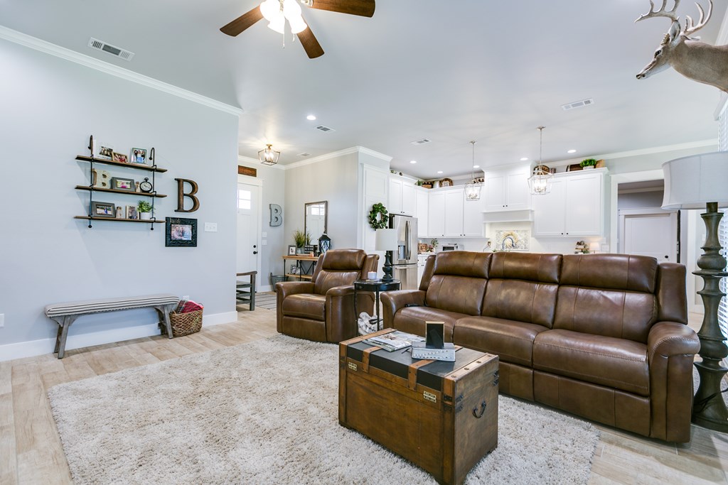 5926 Bridlewood Court, San Angelo, Texas image 8