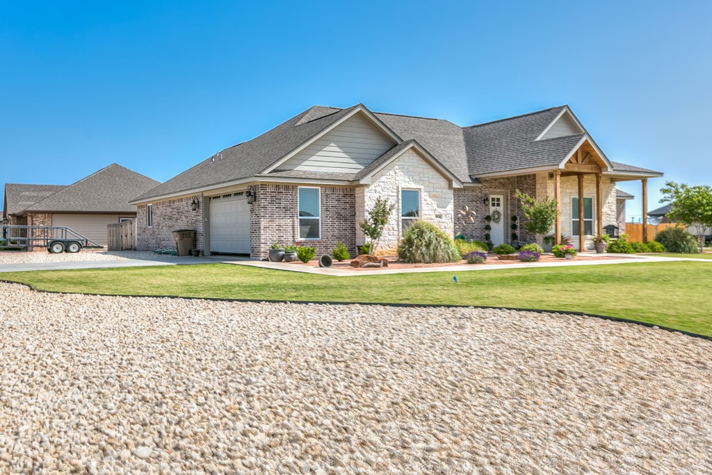 5926 Bridlewood Court, San Angelo, Texas image 2