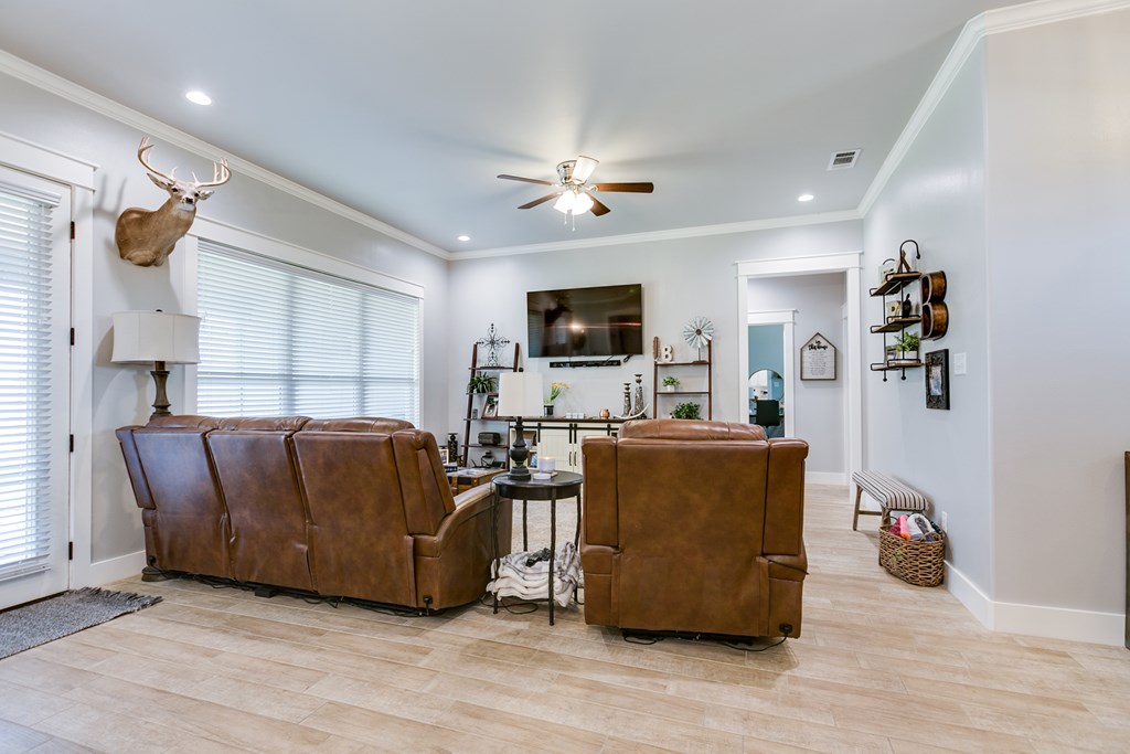 5926 Bridlewood Court, San Angelo, Texas image 7