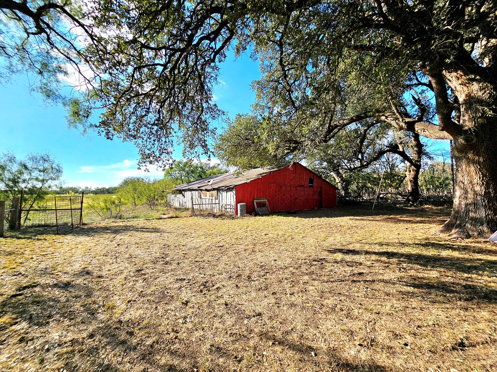 801 Barnett St, Eden, Texas image 21