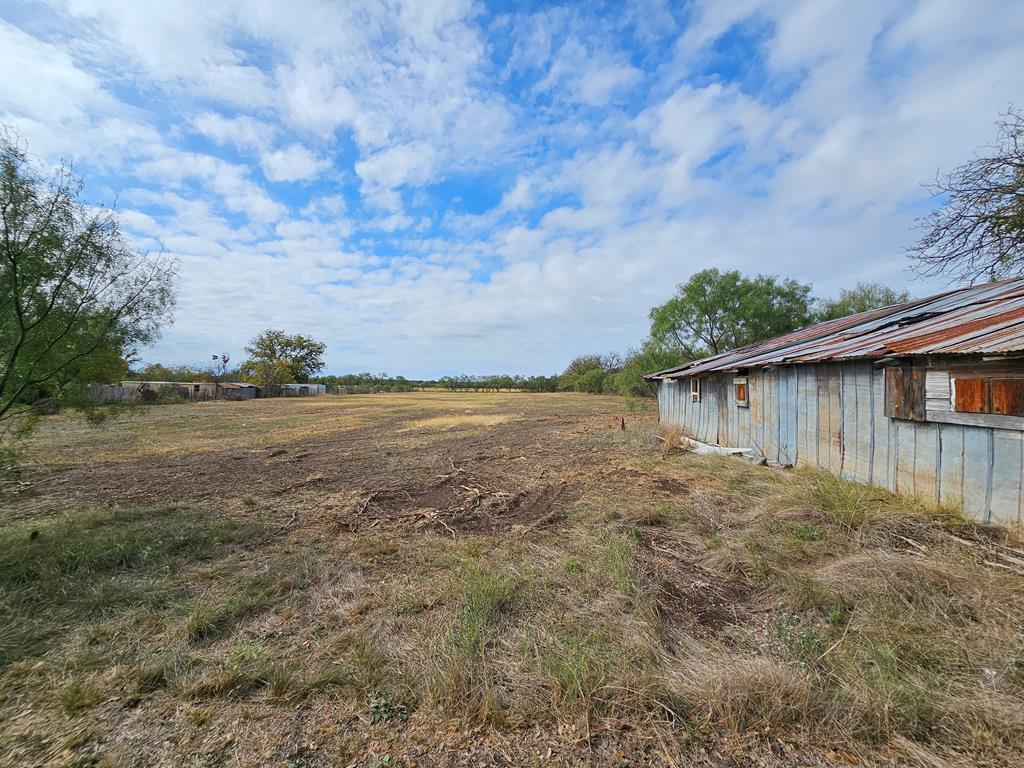 801 Barnett St, Eden, Texas image 25