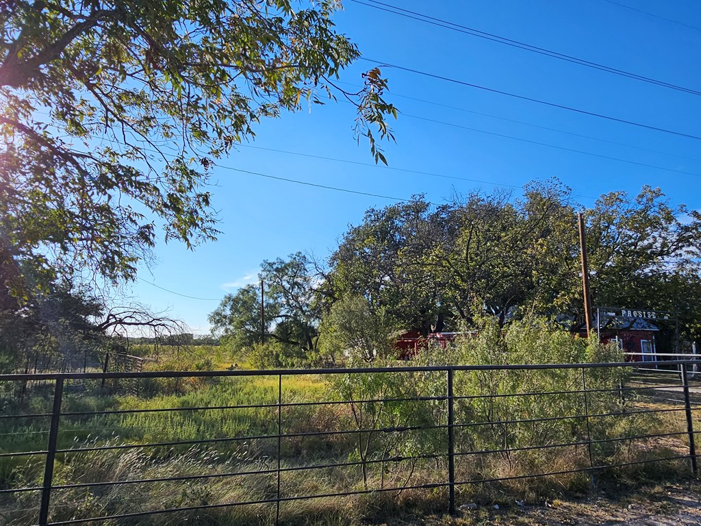 801 Barnett St, Eden, Texas image 33