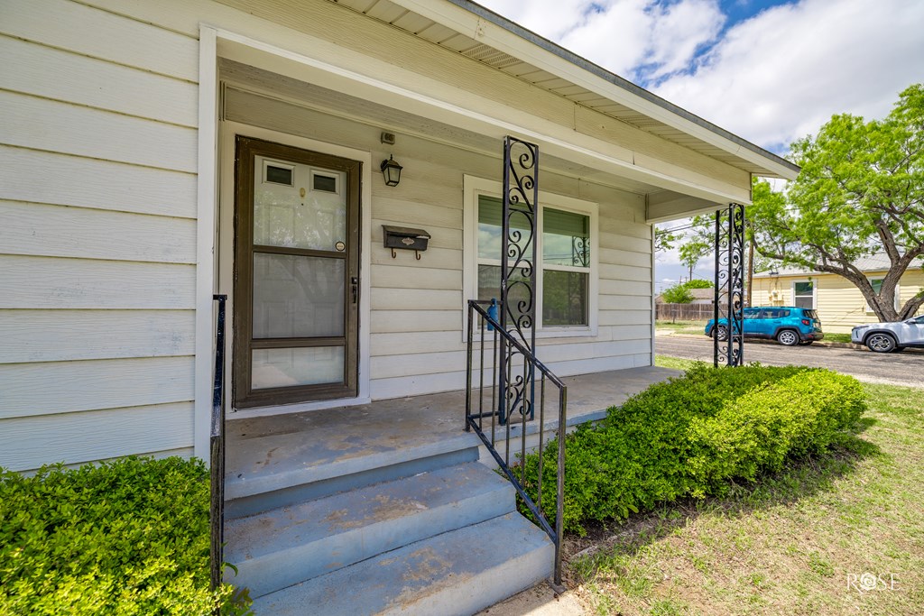 321 N Park St, San Angelo, Texas image 5