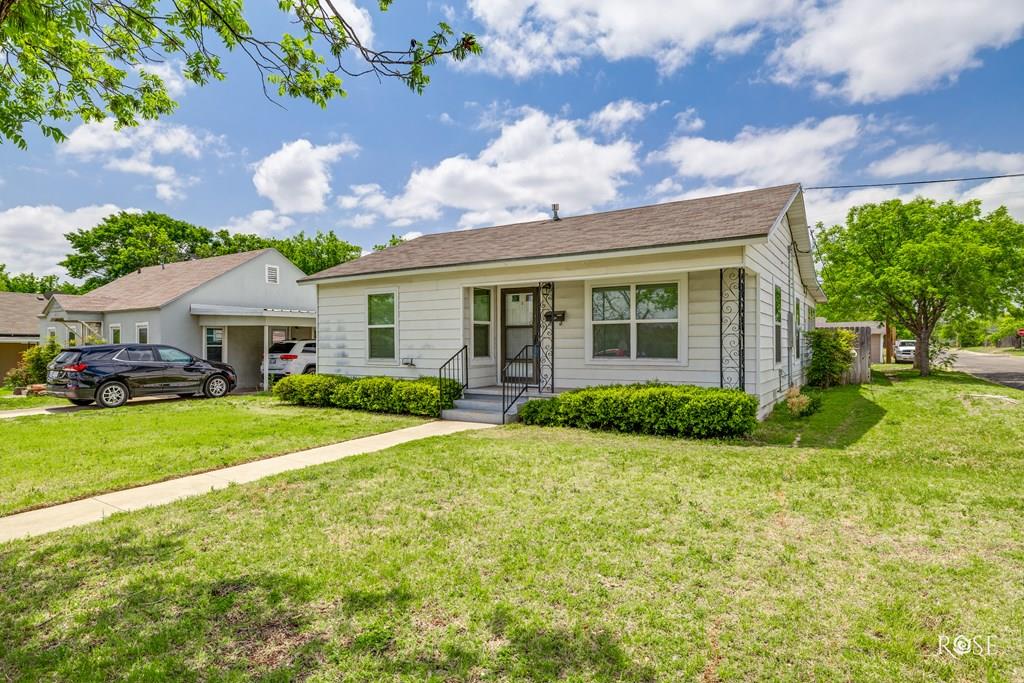 321 N Park St, San Angelo, Texas image 1