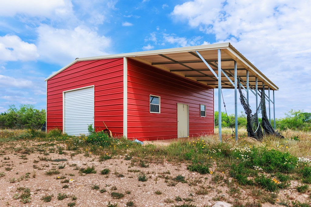 Land, Lohn, Texas image 3