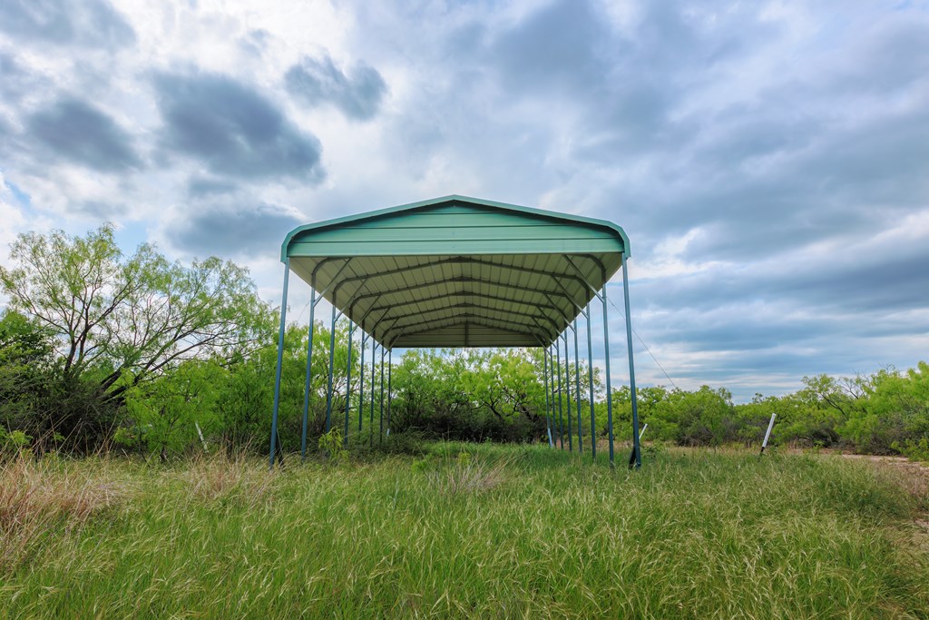 Land, Lohn, Texas image 29