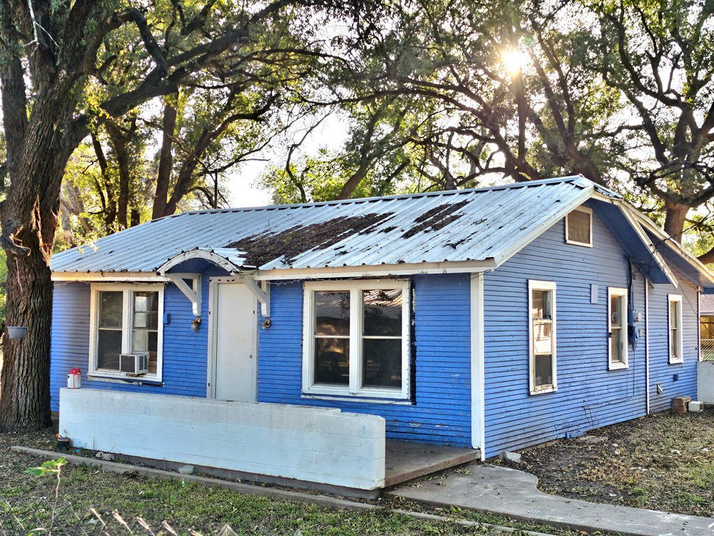 805 Jay St, Eden, Texas image 2