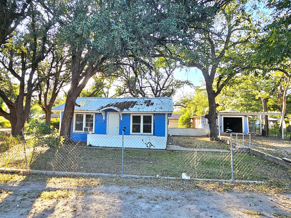 805 Jay St, Eden, Texas image 1