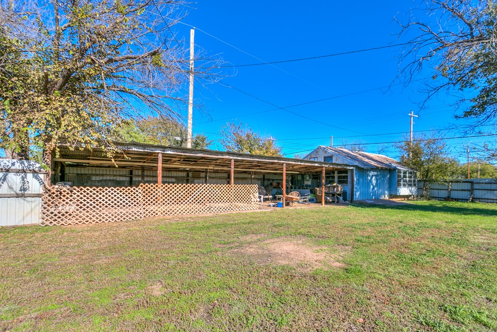 1100 8th St, Ballinger, Texas image 13