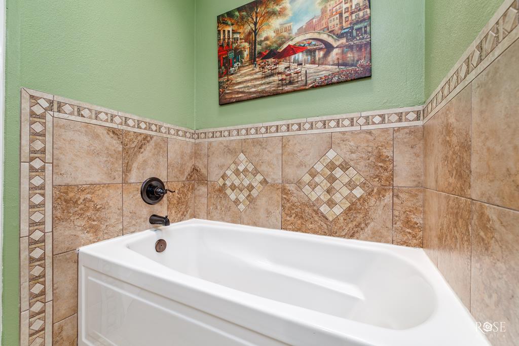 4509 Shingle Oak Lane, San Angelo, Texas image 24