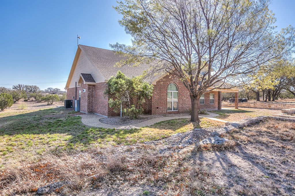 3469 Encino Dr, Christoval, Texas image 4