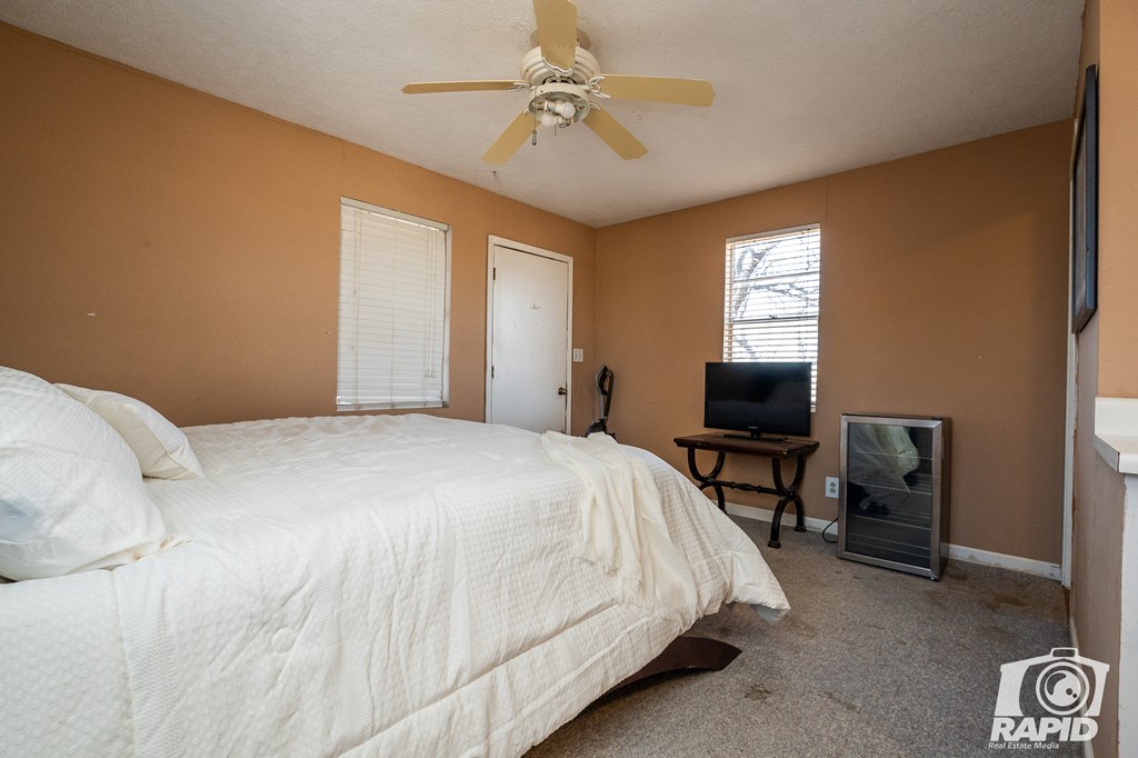 584 County Rd 211, Mertzon, Texas image 34
