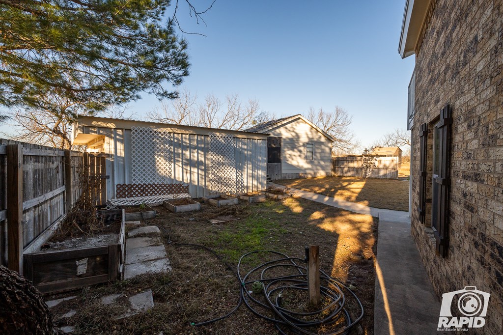 584 County Rd 211, Mertzon, Texas image 28
