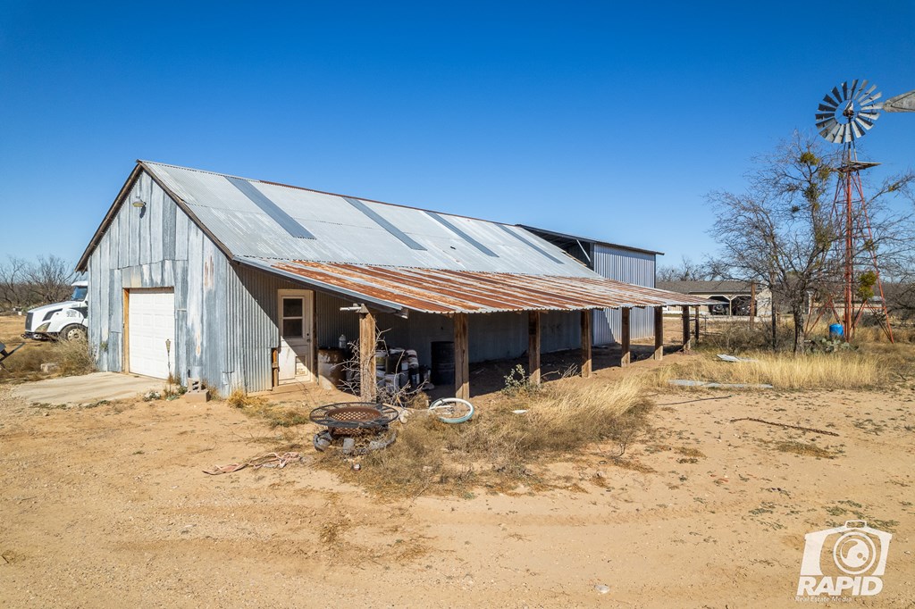584 County Rd 211, Mertzon, Texas image 39
