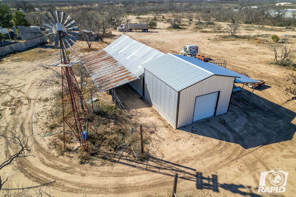 584 County Rd 211, Mertzon, Texas image 41