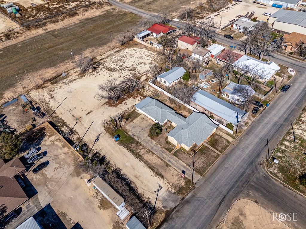 908 910 Ave G, Ozona, Texas image 42