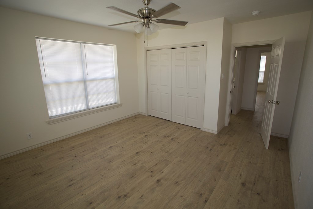 115 W 3rd St, San Angelo, Texas image 9