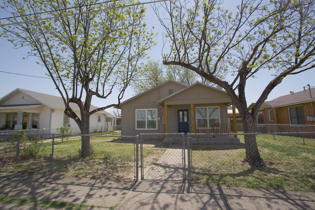 115 W 3rd St, San Angelo, Texas image 1