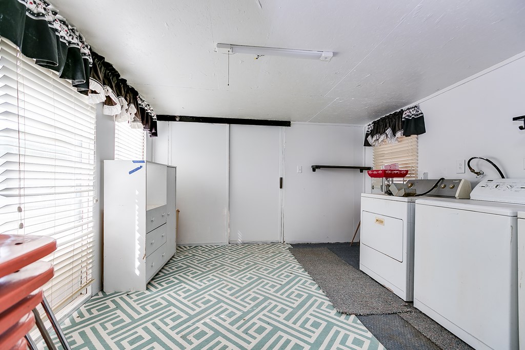 1307 East Ave, Ballinger, Texas image 10