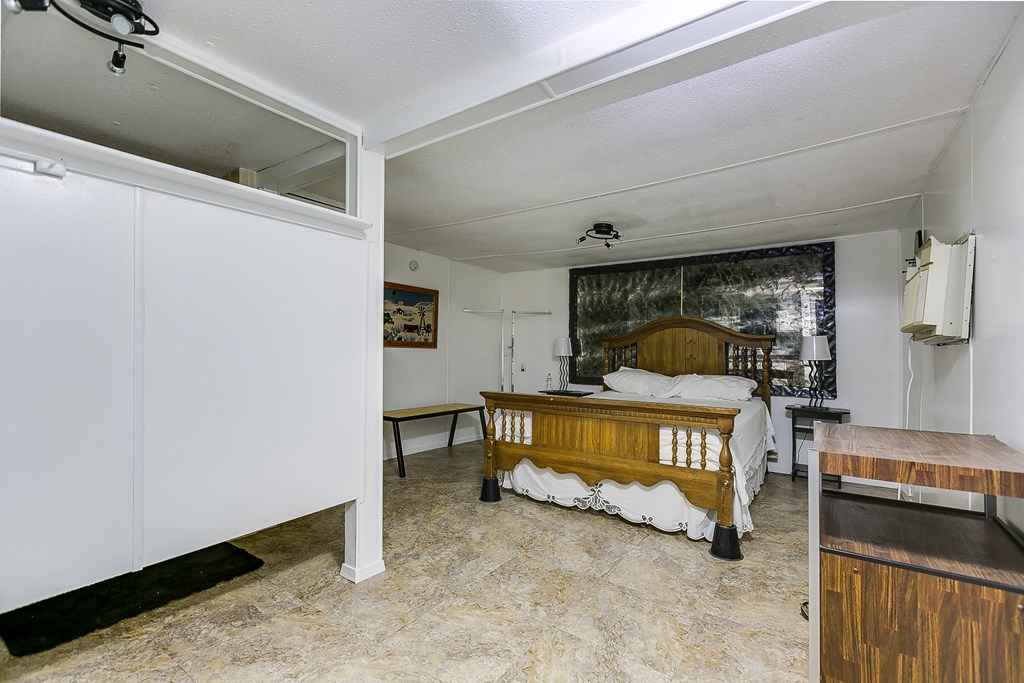 1307 East Ave, Ballinger, Texas image 21