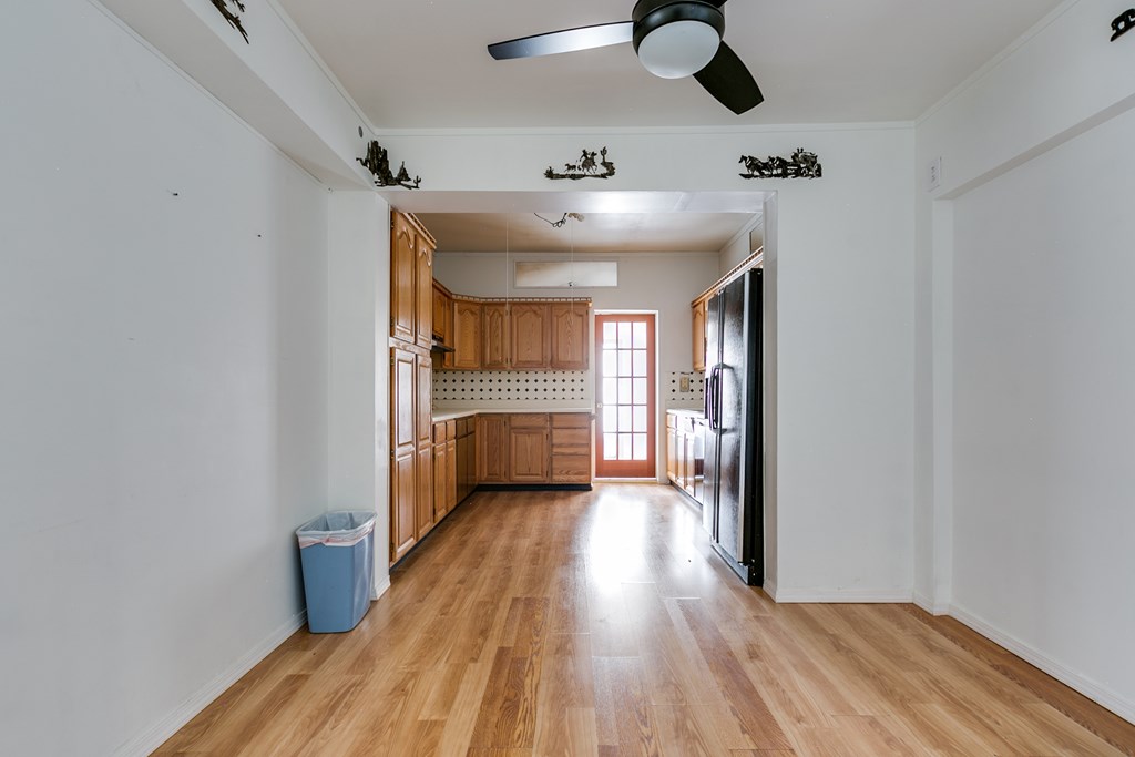 1307 East Ave, Ballinger, Texas image 30