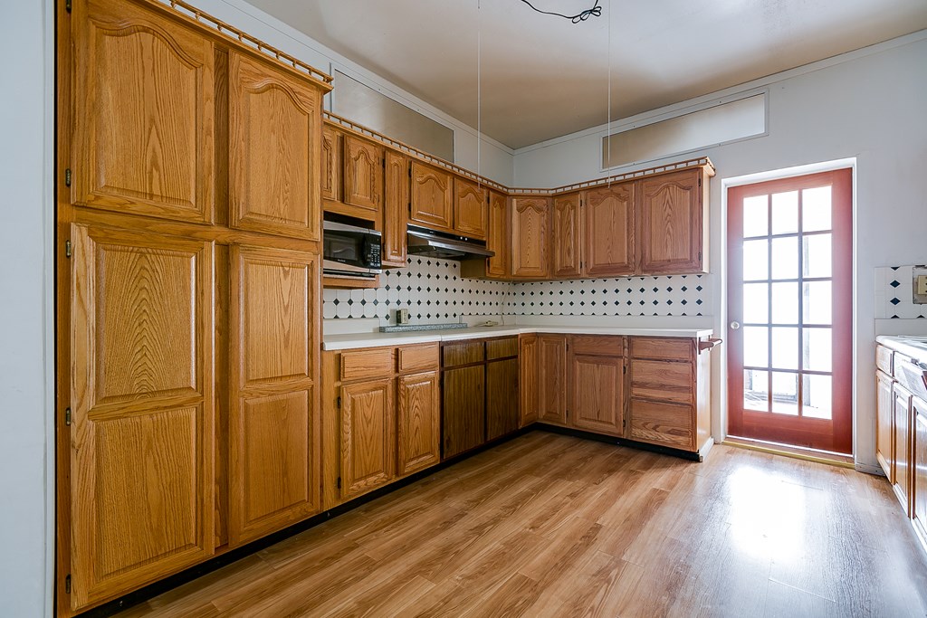 1307 East Ave, Ballinger, Texas image 31