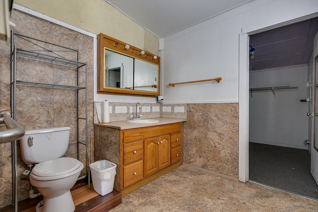 1307 East Ave, Ballinger, Texas image 28