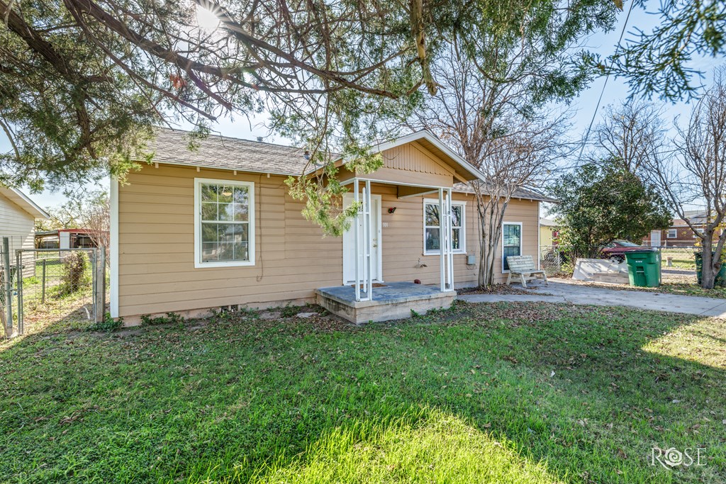 101 W 31st St, San Angelo, Texas image 4