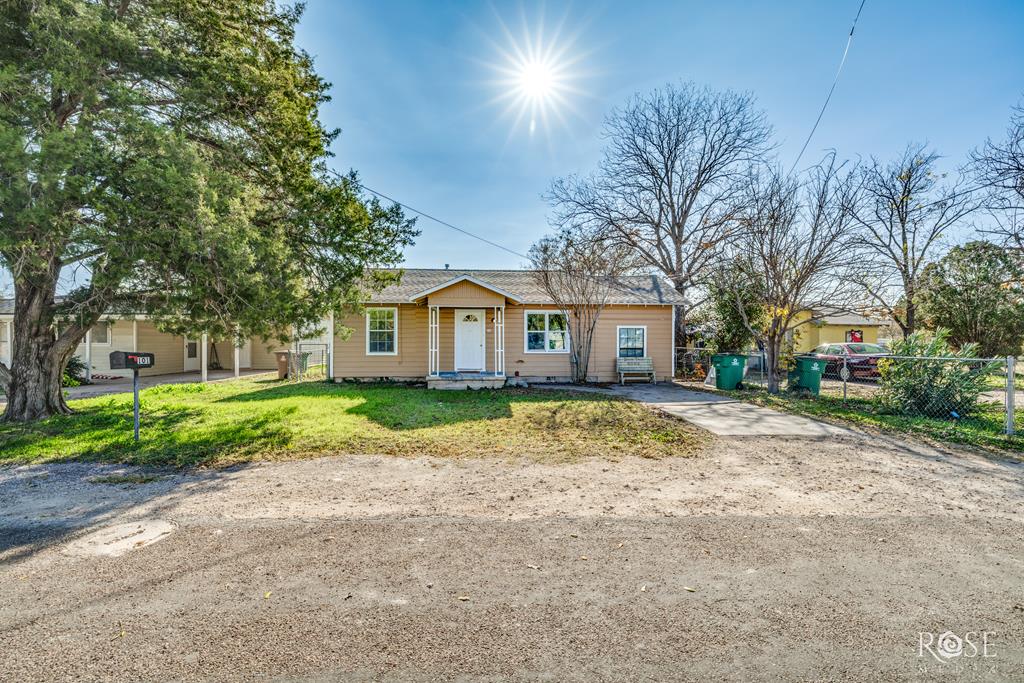 101 W 31st St, San Angelo, Texas image 1