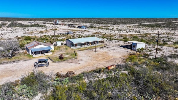 DEL RIO ST, COMSTOCK, TX 78837 - Image ed78be92603d2a8429377ec8774e672b/3861109667