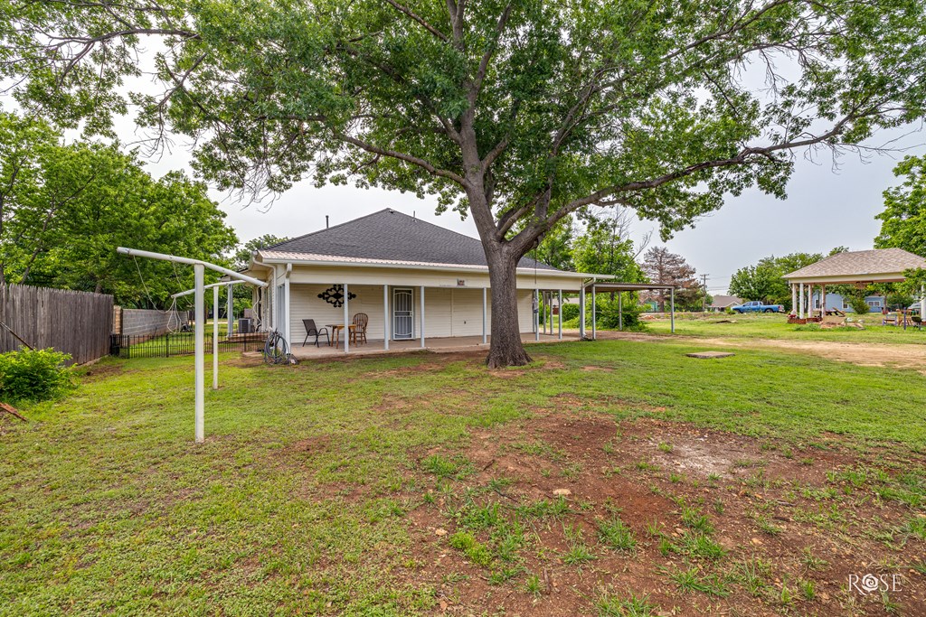 112 5th Ave, Coleman, Texas image 30