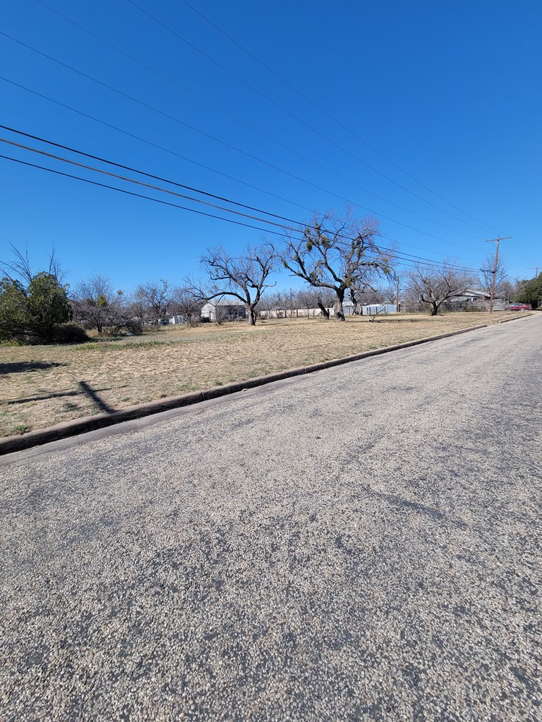 1230 Culberson St #16, San Angelo, Texas image 3