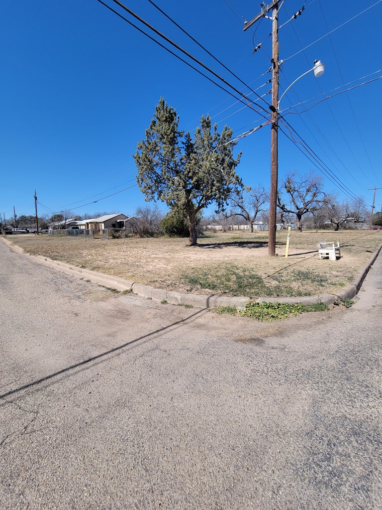 1230 Culberson St #16, San Angelo, Texas image 2