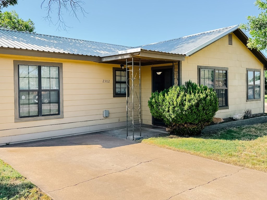 2302 W Twohig Ave, San Angelo, Texas image 3