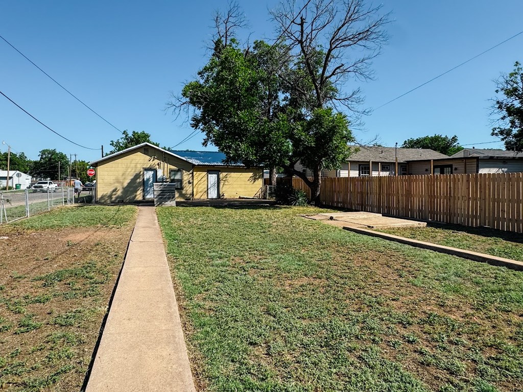 2302 W Twohig Ave, San Angelo, Texas image 20