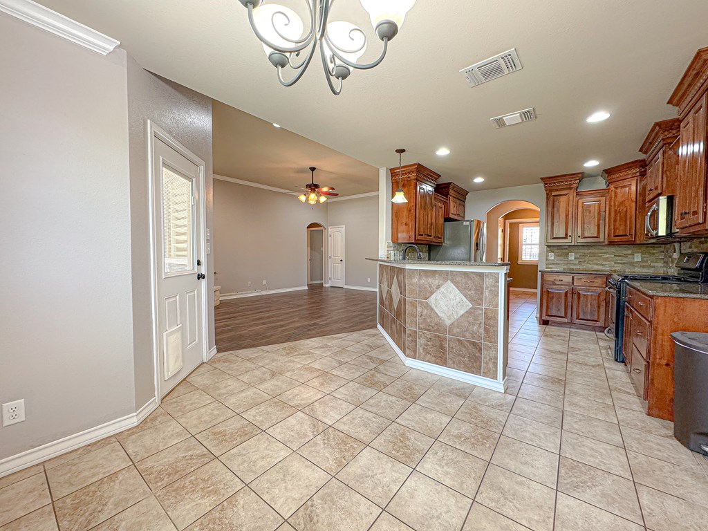 6001 Averill Way, San Angelo, Texas image 5