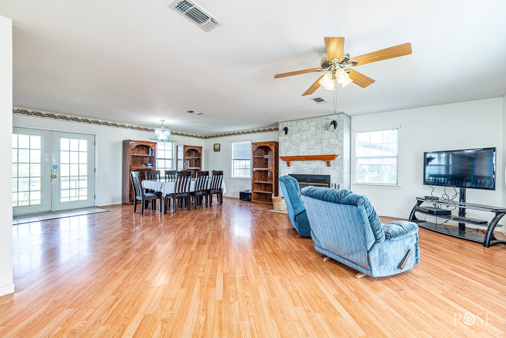 San Angelo, Texas 76901, United States, 3 Bedrooms Bedrooms, ,2 BathroomsBathrooms,Residential,Active,175050